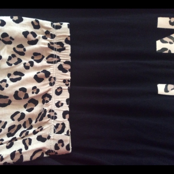 DKNY Soft Lounge/Pajama Set - Picture 8 of 8